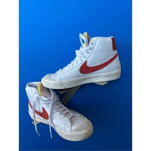 NIKE BLAZER MID '77 WHITE-MANTRA ORANGE-SAIL SZ 10